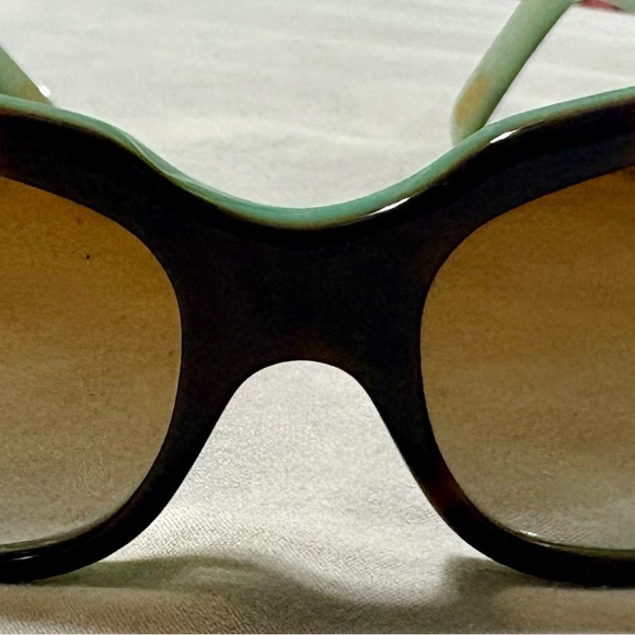 Ralph Lauren Brown and Green Sunglasses with Vintage-Inspired Design - Picture 4 of 16